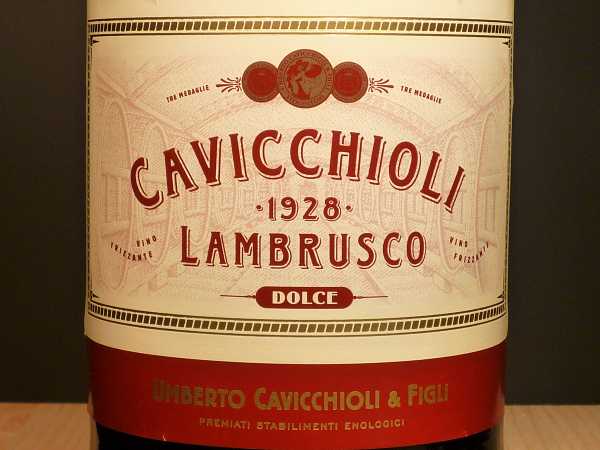 Cavicchioli Lambrusco Rosso dell 180;Emilia Dolce Vino Frizzante IGT